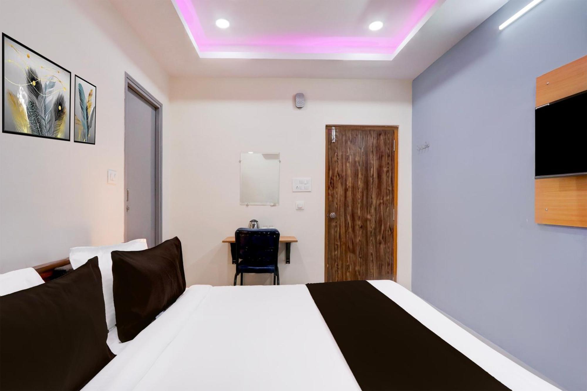 Super Townhouse Nanak Ram Guda Near Waverock Sez Haidarábád Kültér fotó