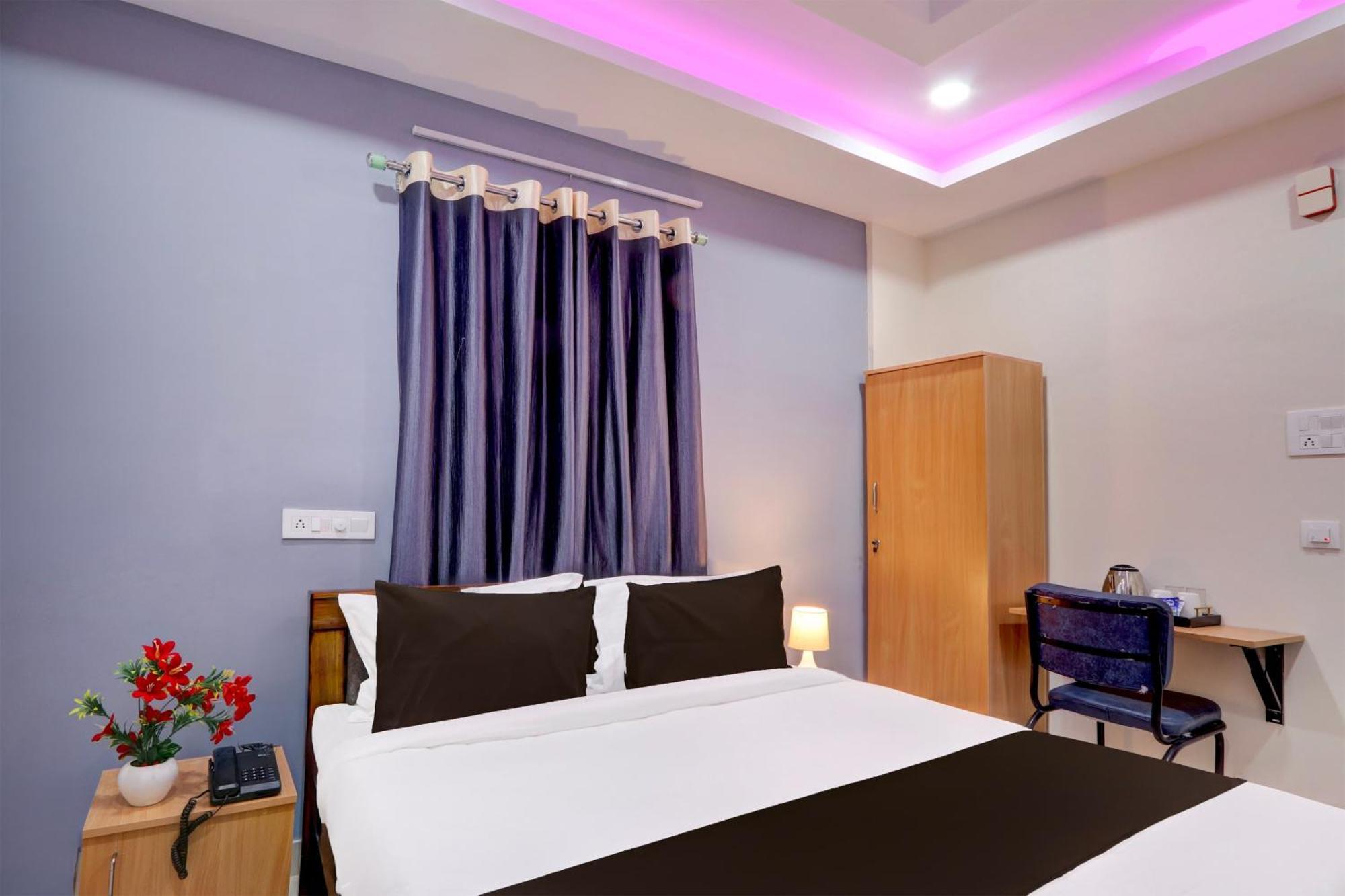 Super Townhouse Nanak Ram Guda Near Waverock Sez Haidarábád Kültér fotó