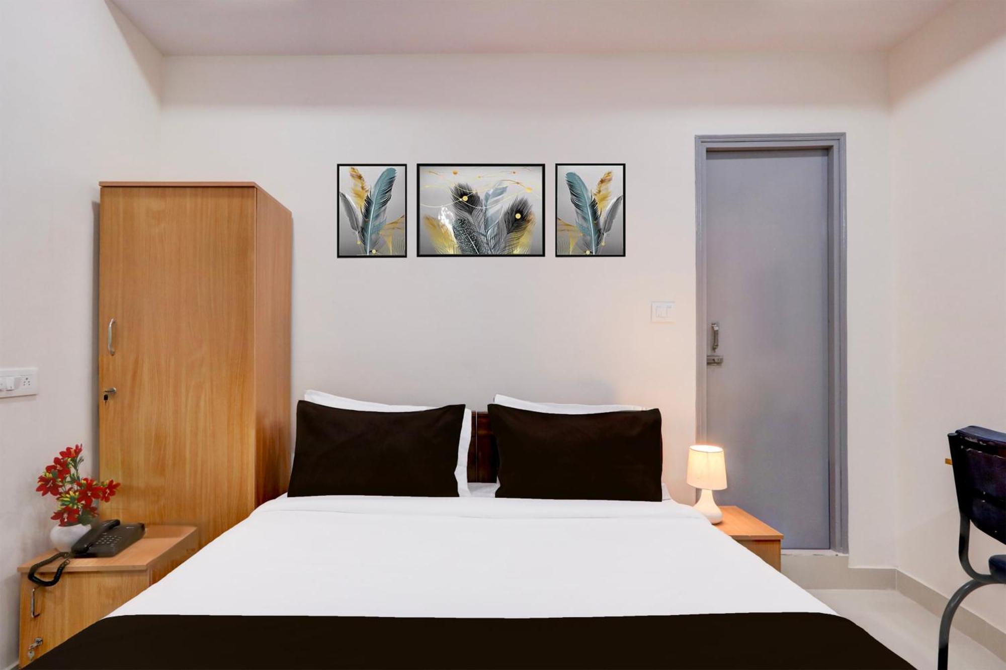 Super Townhouse Nanak Ram Guda Near Waverock Sez Haidarábád Kültér fotó